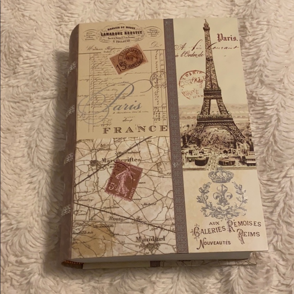 Paris storage book